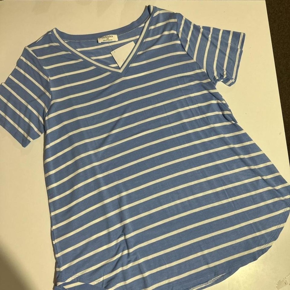 New‎ Zenana Blue/White V Neck Tunic Top Size 2X